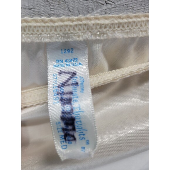 VINTAGE Beige NYLON W/ LACE TRIM HALF SLIP MADE IN USA SIZE M - Picture 7 of 10